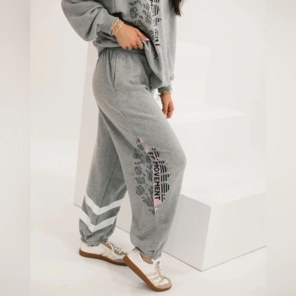 Free People FP Movement All Star Oversize Graphic Joggers Heather Grey XL NWT